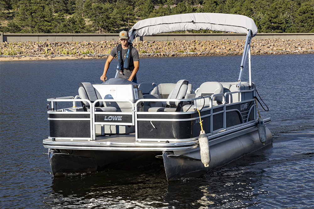 10-person pontoon Boat - Black